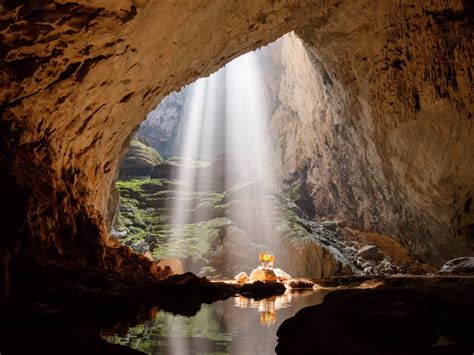 Largest Cave In The World British Explorers Discover Worlds Largest