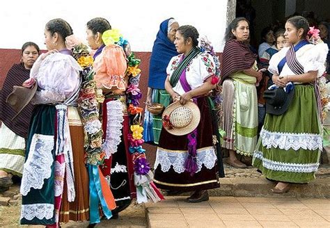 Pin On Traje Tipico Michoacán