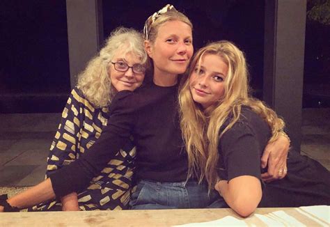 See Gwyneth Paltrow With Daughter Apple Martin