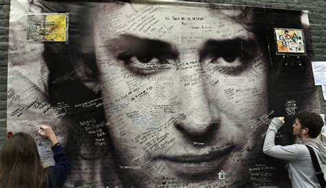 Jun 10, 2021 · el martes 8, el músico eduardo guillermo pantano crook, conocido como willy crook, sufrió un accidente cerebrovascular y desde entonces se encuentra en coma farmacológico. Argentine rock legend Gustavo Cerati dies after prolonged ...