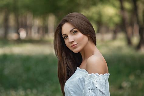 Young Girl With Long Hair In White Wallpapers And Images Wallpapers