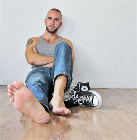 Mortons Toe Bare Men Converse Foot Socks Hottest Male Celebrities Barefoot Men Foot