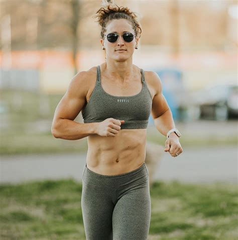 tia clair toomey [2021 update] weightlifter crossfit games and net worth crossfit woman