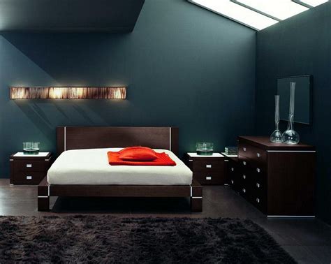 Get inspired by all our bedroom ideas for men below, for a cool and masculine master bedroom. Men's Bedroom Decorating Ideas | ... minimalist-platform ...