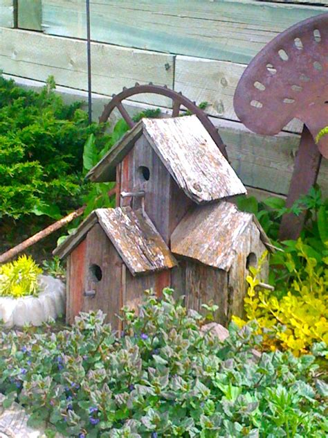 It is summer and came across many free birds flying around the house, so started putting some grains and water. Pin by Wanita Daniels on Share my crafts | Fairy houses, Bird houses, Homemade bird houses