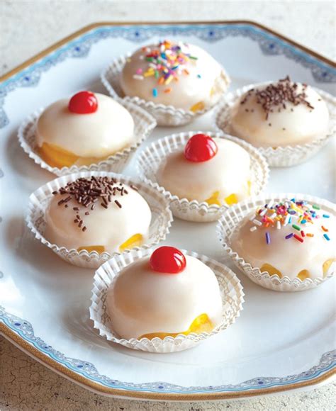 Little Cakes Filled With Pastry Cream Sospiri Recipe Eat Your Books