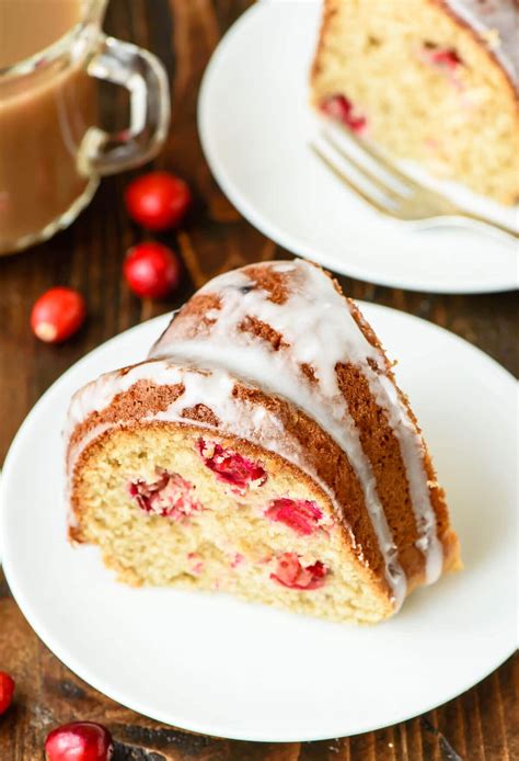 This recipe for night before christmas coffee cake is a cinnamon streusel coffee cake left to rise overnight in your oven. Cranberry Sour Cream Coffee Cake - WellPlated.com