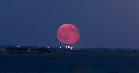 Listen to rose sous la lune | soundcloud is an audio platform that lets you listen to what you love and share the sounds you create. "LUNE ROSE" la pleine lune du 11 avril, un phénomène ...
