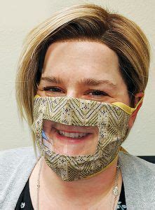 Read Her Lips Clear Masks Help Hearing Impaired The Business Times