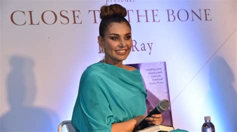 Harper Collins India Launched Lisa Rays Memoir Close To The Bone At