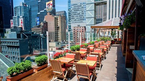 25 Best Rooftop Bars In Nyc With Epic Skyline Views Rooftop Bars Nyc