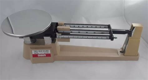Ohaus Triple Beam Balance Scale 2610 G With 3 Weights And Pan Made In