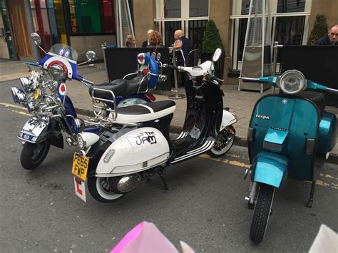 Old School Vespas And Lambrettas Youth Subcultures Vespa Vintage