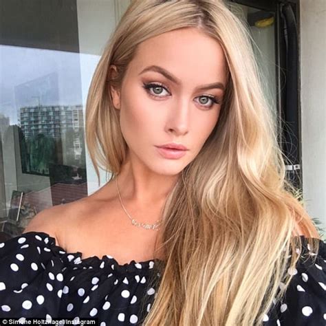 Simone Holtznagel Flaunts Her Freshly Styled Mane Daily Mail Online