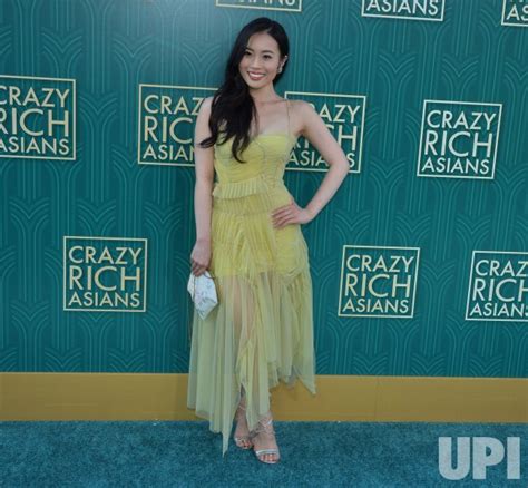 Photo Victoria Loke Attends The Crazy Rich Asians Premiere In Los Angeles Lap