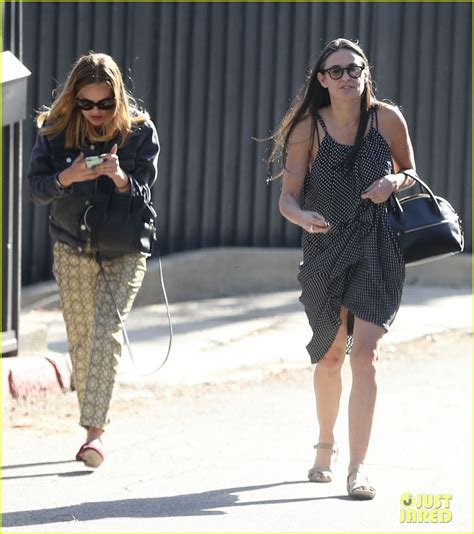 Rumer Tallulah Willis Spend Mother S Day With Mom Demi Moore Photo