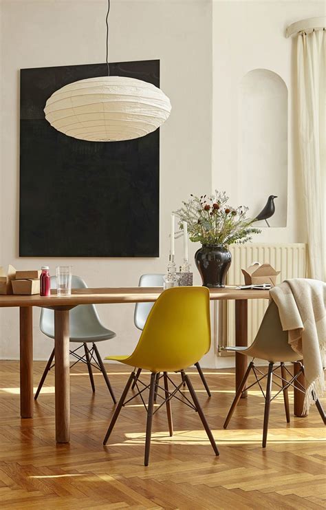Und sie sind nicht allein. Vitra Stuhl im Esszimmer? Entdecken Sie die ganze Vielfalt ...
