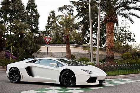 Последние твиты от kim kardashian west (@kimkardashian). Kim #Kardashian 's car. | Fancy cars, Top sports cars ...
