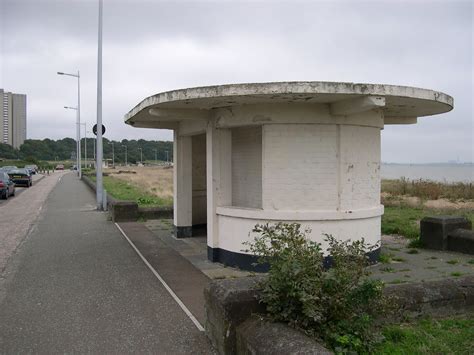 Seafront Shelter Art Deco Looking Seafront Shelter Looks L Flickr