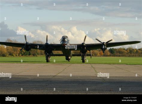 Avro Lancaster Ww2 Heavy Bomber Stock Photo Alamy