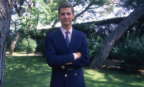 El rey felipe vi heredó la corona española en junio de 2014, tras la abdicación de su padre, el rey juan carlos i. Felipe VI: las fotos del Rey de España que nadie antes te ...