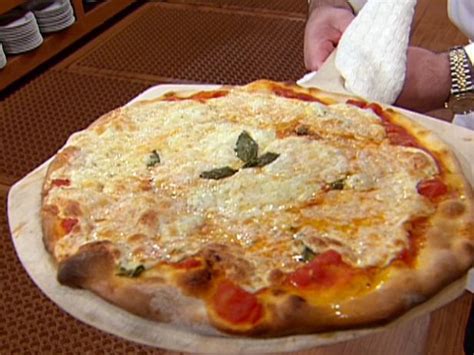 What are the ingredients in new york style pizza? New York Style Thin Crust Pizza Recipe | Food Network
