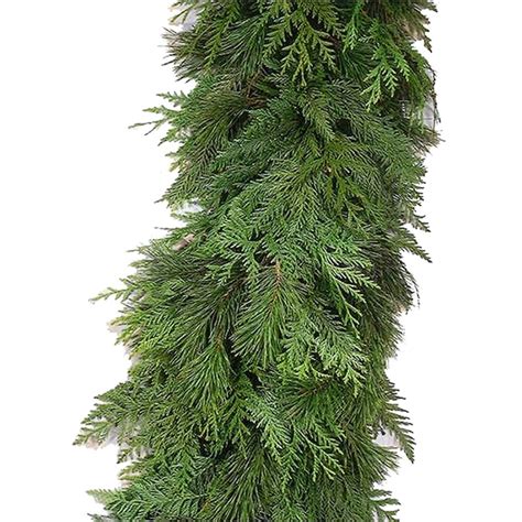 Holiday Living 20 Ft Real Cedar Indooroutdoor Christmas Garland In The