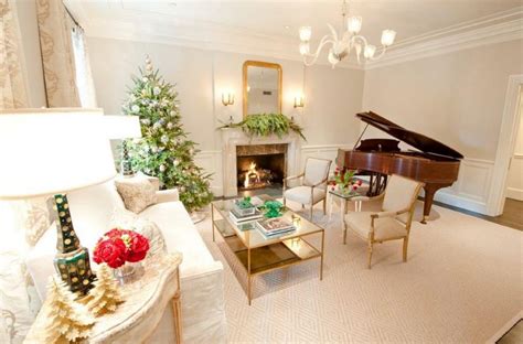 10 Rooms With Festive Christmas Trees