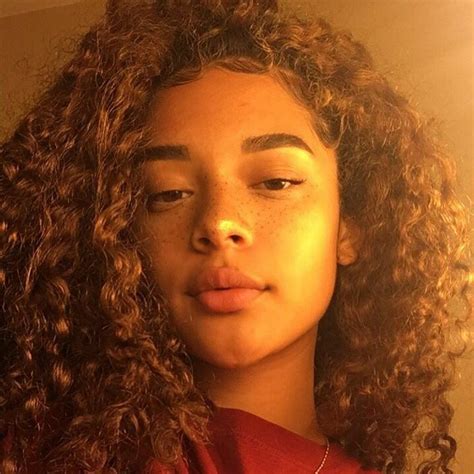 Pin By Laila Mills On Poppin ️ With Images Light Skin Girls Curly