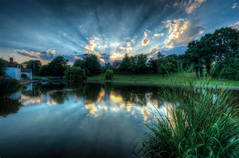 In addition, it can also be applied to conventional fibers such as glass, carbon and kevlar. 35/52 Doctors Pond Sun Stream - Photography by Mark Seton