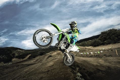 The kxâ„¢85 motorcycle defines a big bike in a small package and has been strategically developed to meet the standards of youth racers searching for the upper hand over the competition. KAWASAKI KX85 II specs - 2016, 2017, 2018, 2019, 2020 ...
