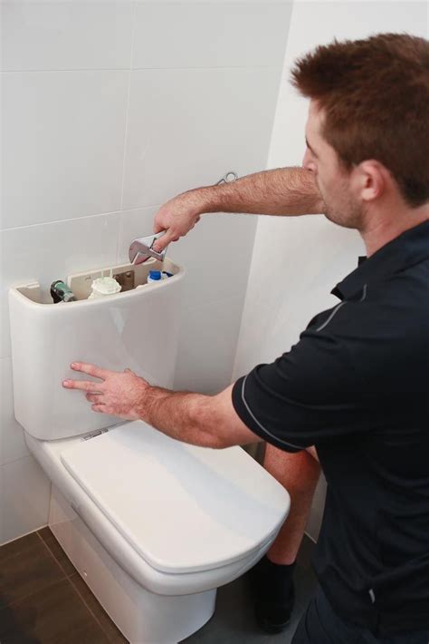 How To Repair A Leaking Toilet Tank Top 3 Ways To Quickly Fix Tank