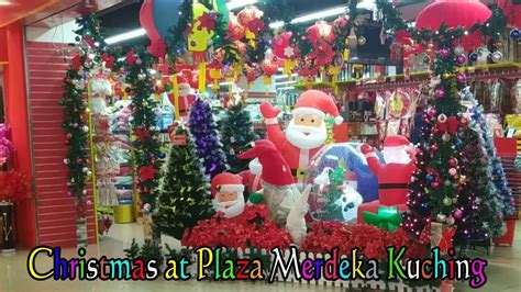 Who can live without shopping? Christmas at Plaza Merdeka Kuching, Malaysia - YouTube