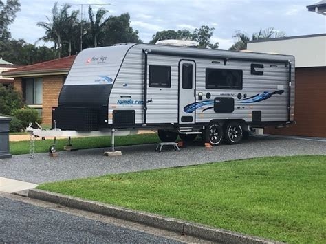 Caravan For Hire In Forster Nsw From 15000 The New Age Triple Bunk