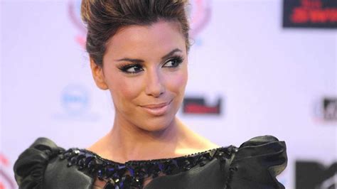 Eva longoria is gonna laser that man right off'a her body. Eva Longoria Parker: Tony-Tattoos müssen weg | Promiflash.de