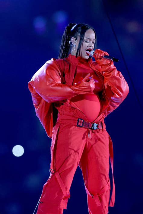 Rihanna Announces Second Pregnancy At Super Bowl Halftime Show