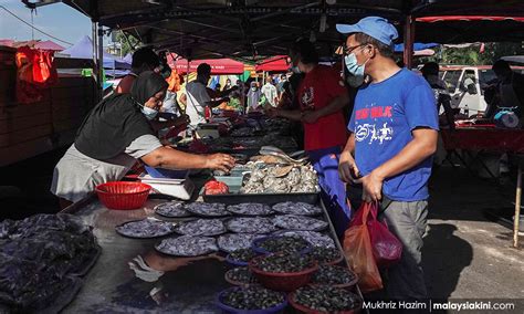 Utamakan sisanya untuk membiayai pengeluaran. Belanjawan 2021: Utamakan perbelanjaan, tangguh pengukuhan ...