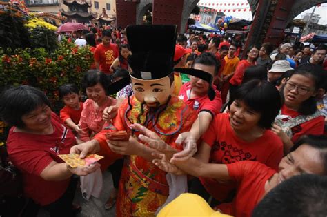 Cuti chinese new year 2018. Sambutan Tahun Baru Cina 2018 | Foto | Berita Harian