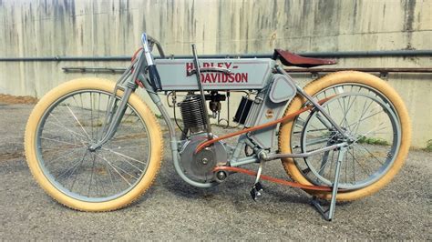 Board track racing was a type of motorsport popular in the united states during the 1910s and 1920s. 1910 Harley-Davidson Board Track Racer | F123 | Las Vegas ...