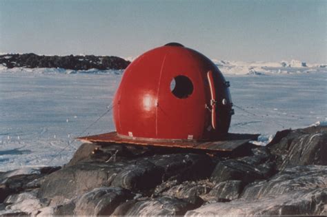 Igloo Satellite Cabins 25 Years In Antarctica Magazine Issue 14
