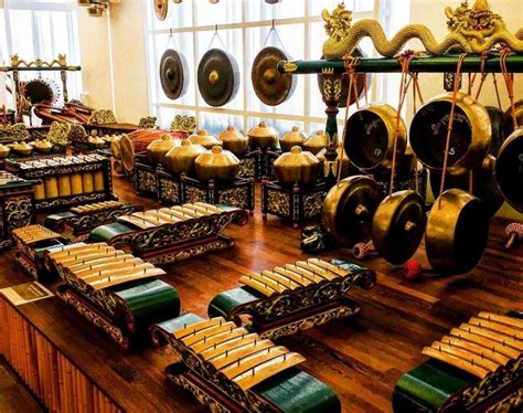 Mengenal Alat Musik Saron Dalam Gamelan Jawa Dan Cara Memainkannya Orami