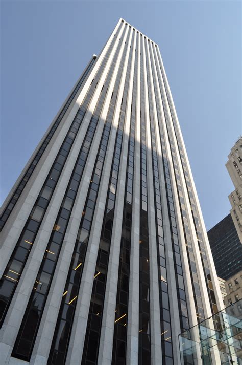 The Gm Building In New York Ny Covered With Our White Cherokee Marble