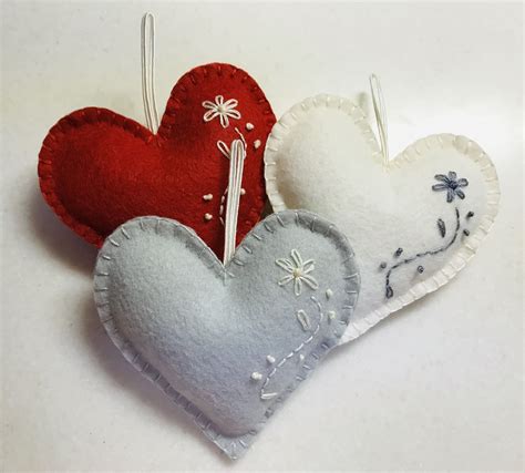 Felt Hearts With Embroidery Felt Hearts Dinosaur Stuffed Animal Crafts