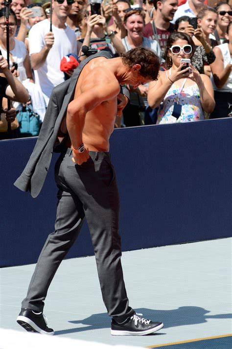 14 087 199 tykkäystä · 57 010 puhuu tästä. Rafael Nadal e lo spogliarello sexy per Tommy Hilfiger ...