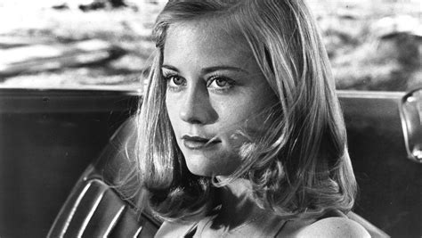 cybill shepherd facts including height bra size biography breasts hollywood measurement