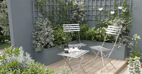 Sichtschutzwand garten garten bepflanzen garten zaun ideen garten gestalten seite garten design gartenhaus blumengarten design minimalistischer garten gartenmauern. Sichtschutz - Materialien, Pflanzen, Tipps - Mein schöner ...