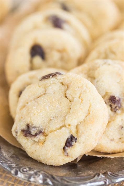 They are dropped from a spoon, filled, then topped with more dough. Raisin Puffs Sugar Cookies - The Gold Lining Girl | Raisin ...