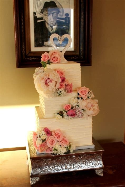 Square Wedding Cake For A Rustic Feminine Wedding