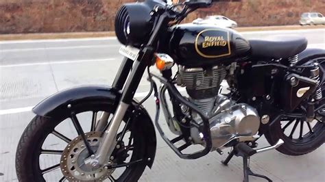Bullet, the quintessential royal enfield, is today the longest running motorcycle in history to be in continuous production. Royal Enfield 350 Classic Black Colour Photos | hobbiesxstyle