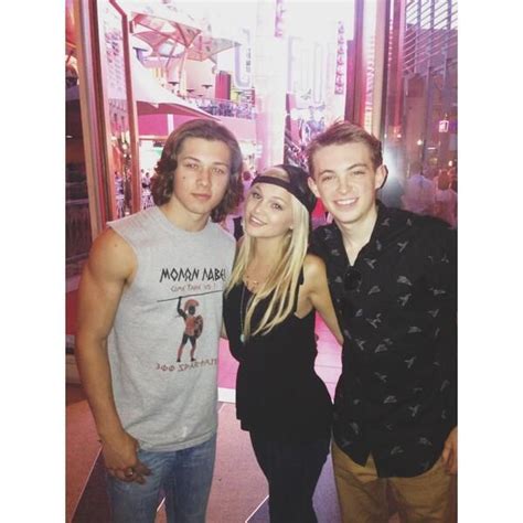 Twitter Leo Howard Olivia Holt Kickin It Cast